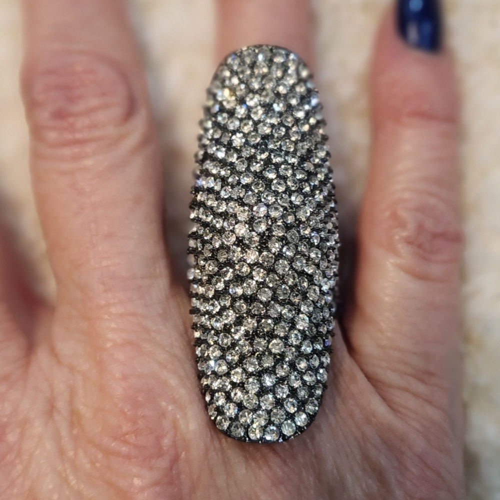Avon Mark Silver Rhinestone Ring - Picture 2 of 7